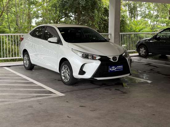 TOYOTA-YARIS-2022