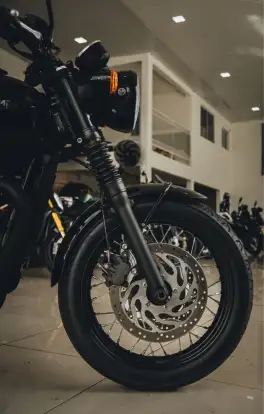 TRIUMPH-BONNEVILLE T120 BLACK 1200-2018