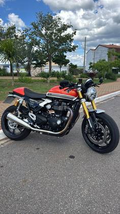TRIUMPH SPEED TWIN RS 