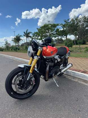 TRIUMPH-SPEED TWIN RS-2025