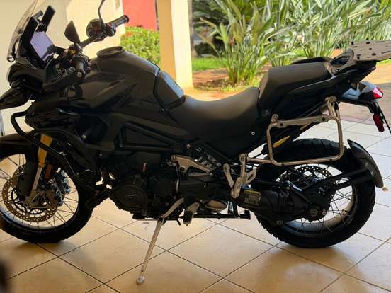 TRIUMPH-TIGER 1200 BLACK EDITION-2025
