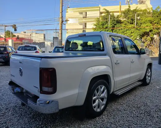 VOLKSWAGEN-AMAROK-2018