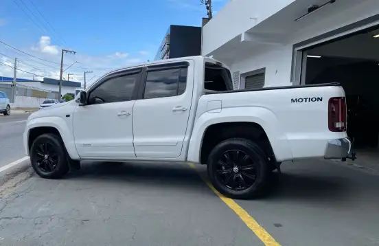 VOLKSWAGEN-AMAROK-2016