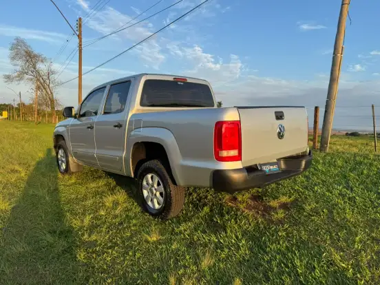 VOLKSWAGEN-AMAROK-2014