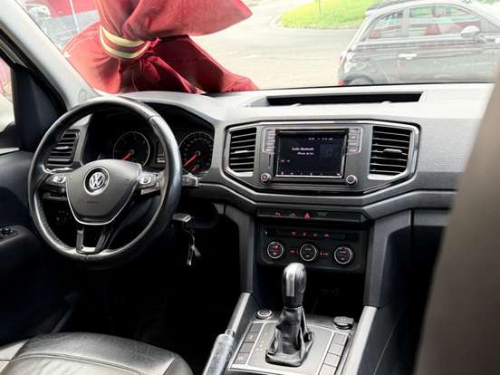 VOLKSWAGEN-AMAROK-2021