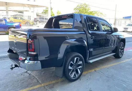 VOLKSWAGEN-AMAROK-2025