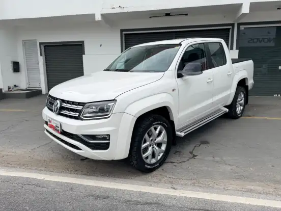 VOLKSWAGEN-AMAROK-2018