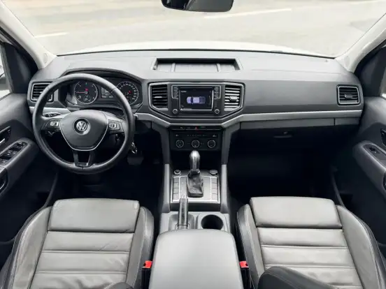 VOLKSWAGEN-AMAROK-2018