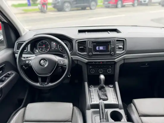 VOLKSWAGEN-AMAROK-2018