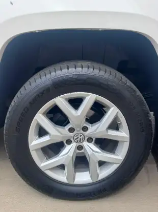 VOLKSWAGEN-AMAROK-2021