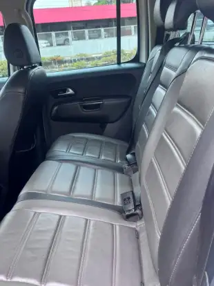 VOLKSWAGEN-AMAROK-2021