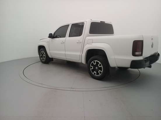VOLKSWAGEN-AMAROK-2022