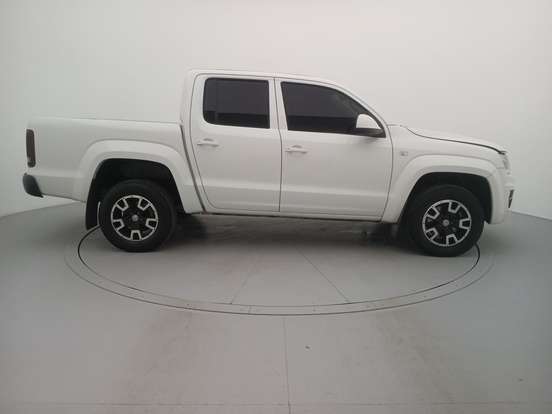 VOLKSWAGEN-AMAROK-2022