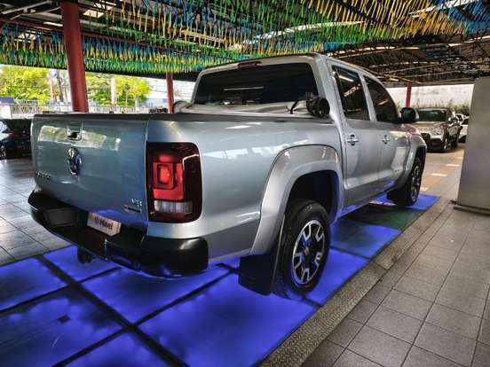 VOLKSWAGEN-AMAROK-2022