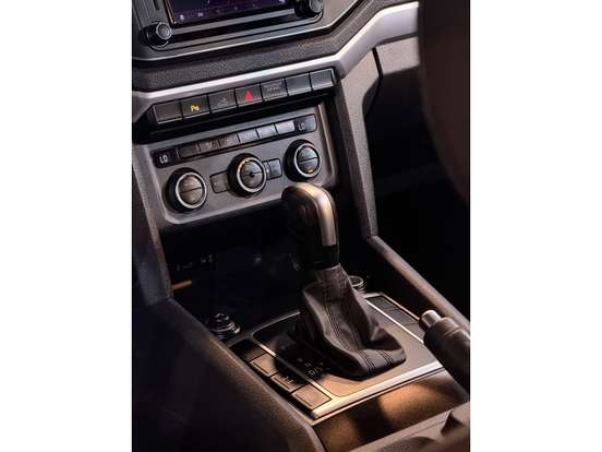 VOLKSWAGEN-AMAROK-2023