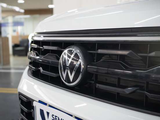 VOLKSWAGEN-AMAROK-2024