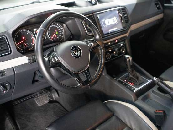 VOLKSWAGEN-AMAROK-2024