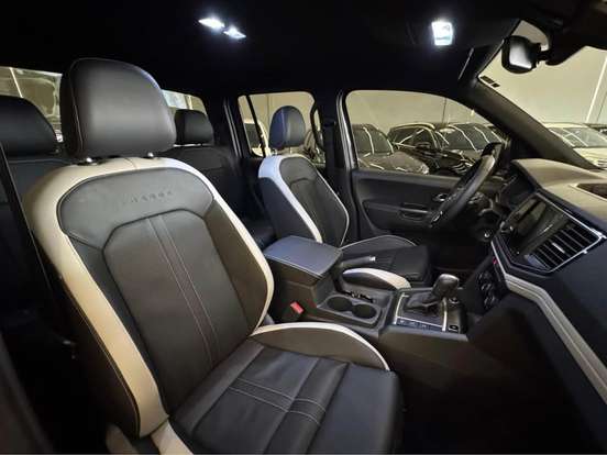 VOLKSWAGEN-AMAROK-2025