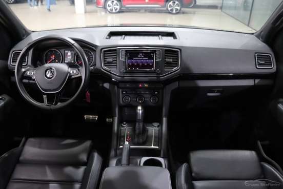 VOLKSWAGEN-AMAROK-2021