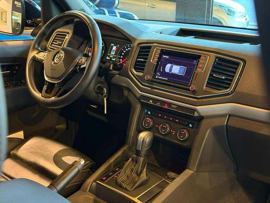 VOLKSWAGEN-AMAROK-2022