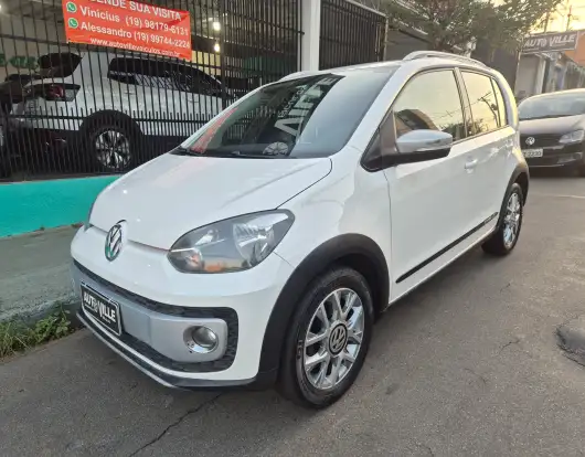 VOLKSWAGEN-CROSS UP-2016