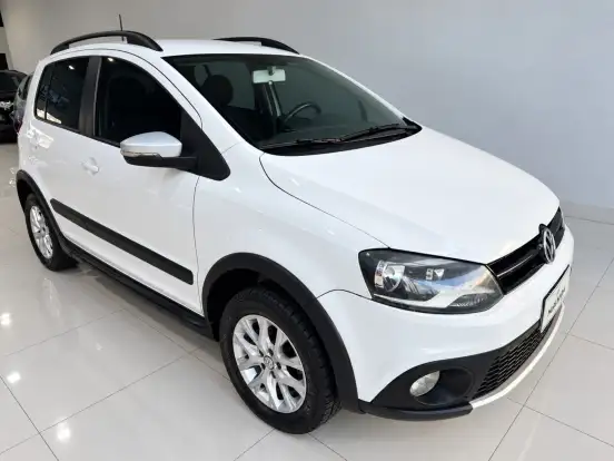 VOLKSWAGEN-CROSSFOX-2013