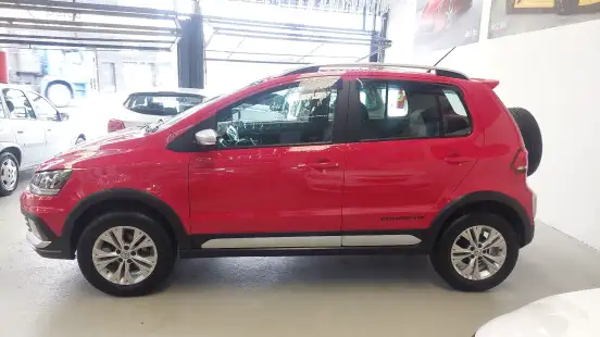 VOLKSWAGEN-CROSSFOX-2017