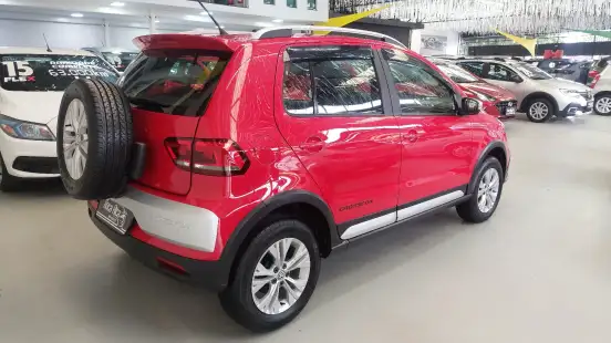 VOLKSWAGEN-CROSSFOX-2017