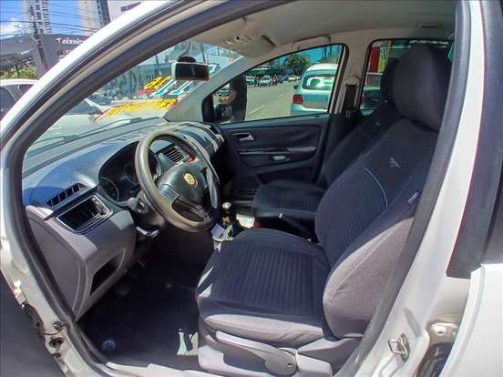 VOLKSWAGEN-CROSSFOX-1.6 MI FLEX 8V 4P MANUAL VOLKSWAGEN-CROSSFOX-2011