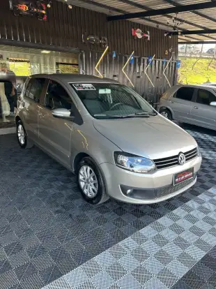 VOLKSWAGEN-FOX-2014