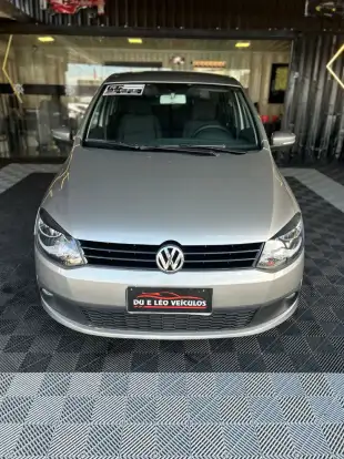 VOLKSWAGEN-FOX-2014