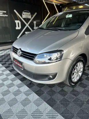VOLKSWAGEN-FOX-2014