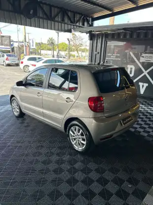 VOLKSWAGEN-FOX-2014
