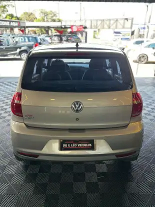VOLKSWAGEN-FOX-2014