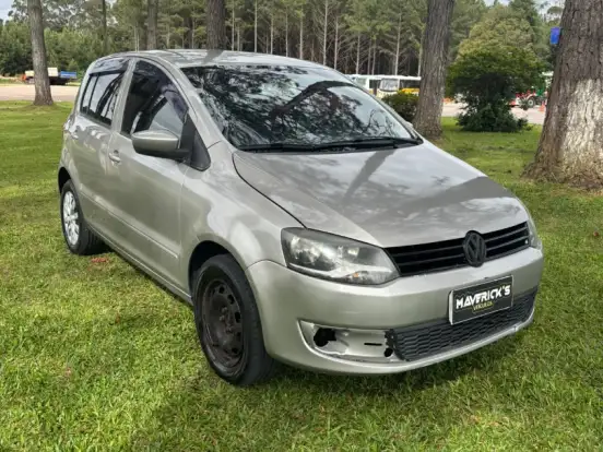 VOLKSWAGEN-FOX-1.0 MI 8V FLEX 4P MANUAL VOLKSWAGEN-FOX-2010