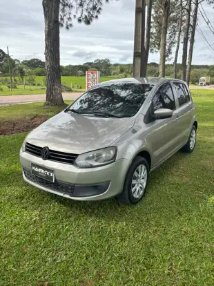 VOLKSWAGEN-FOX-2010