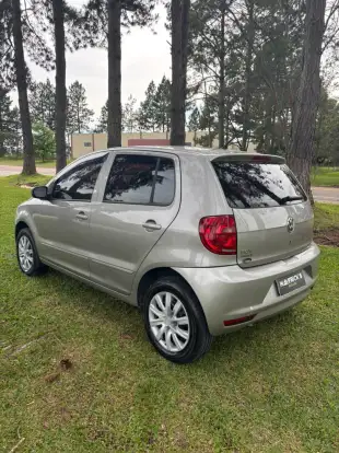 VOLKSWAGEN-FOX-2010