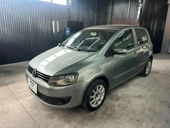 VOLKSWAGEN-FOX-2010