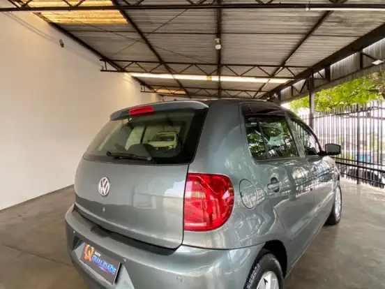 VOLKSWAGEN-FOX-1.0 MI TREND 8V FLEX 4P MANUAL VOLKSWAGEN-FOX-2011