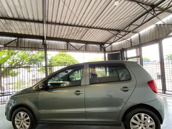 VOLKSWAGEN-FOX-1.0 MI TREND 8V FLEX 4P MANUAL VOLKSWAGEN-FOX-2011
