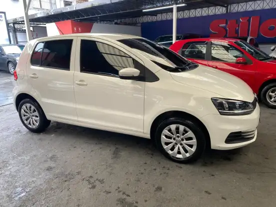 VOLKSWAGEN-FOX-2016