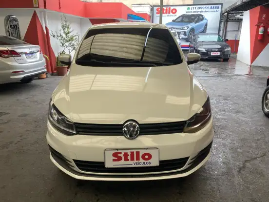 VOLKSWAGEN-FOX-2016