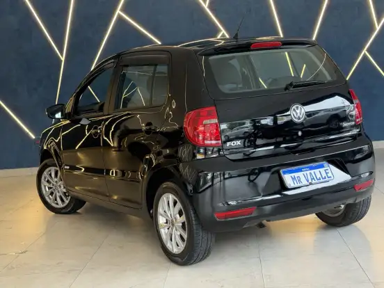 VOLKSWAGEN-FOX-1.6 MI 8V FLEX 4P AUTOMATIZADO VOLKSWAGEN-FOX-2014