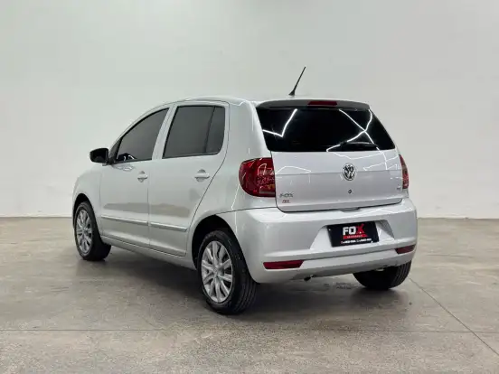 VOLKSWAGEN-FOX-2009