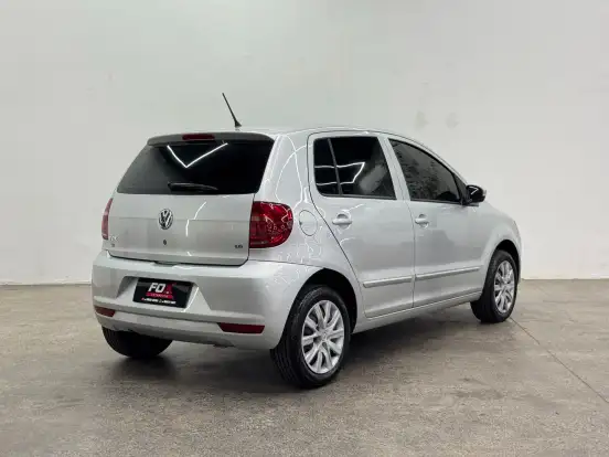 VOLKSWAGEN-FOX-2009