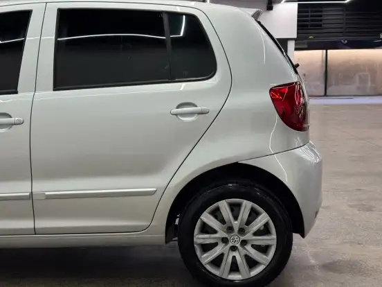 VOLKSWAGEN-FOX-1.6 MI 8V FLEX 4P MANUAL VOLKSWAGEN-FOX-2009