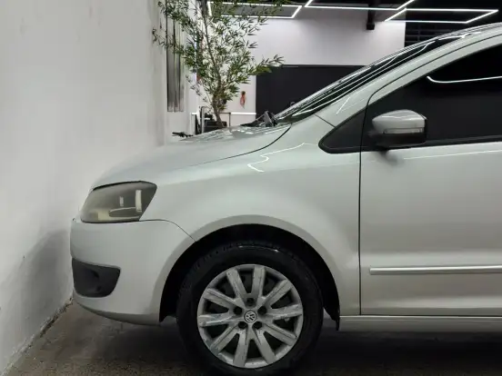 VOLKSWAGEN-FOX-2009