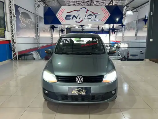 VOLKSWAGEN-FOX-2011