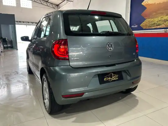 VOLKSWAGEN-FOX-2011