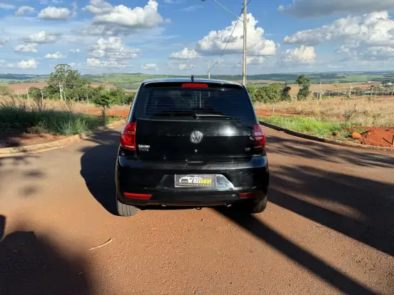 VOLKSWAGEN-FOX-2012